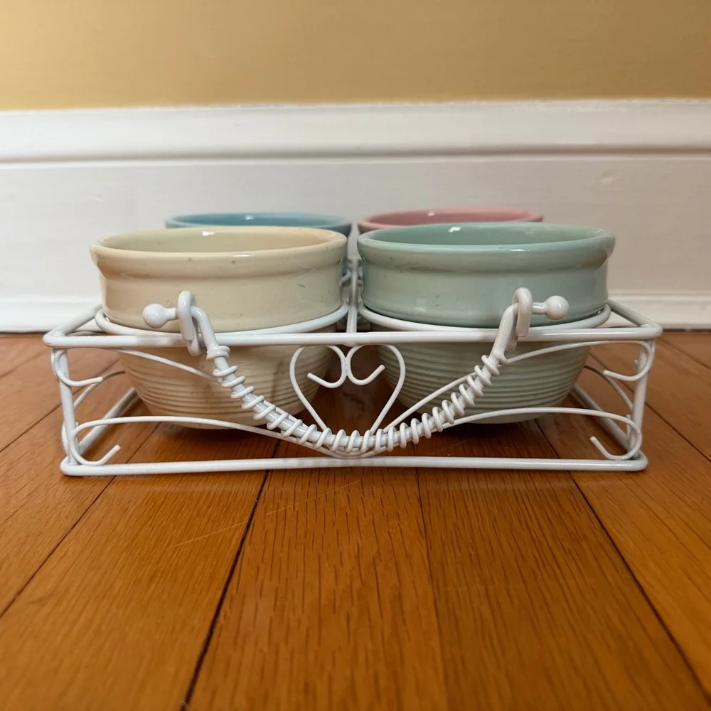 Set of 4 Pastel Removable Ceramic Bowls with Metal Holder